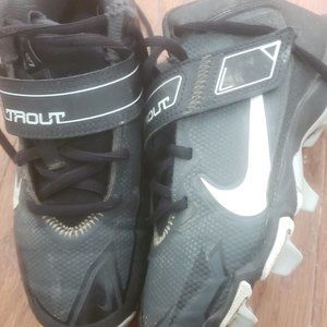 Kids Nike Trout Cleats